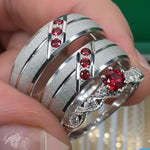 SET DE ARGOLLAS DE MATRIMONIO CON ANILLO DE COMPROMISO DIAMANTADO REF 5662