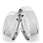 Argollas satinado y liso brillante con zircon Suizo blanco  en curva
