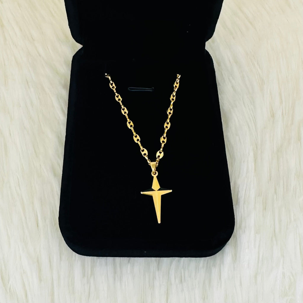 CADENA GUCCI 45CM CON DIJE ESTRELLA 4 PUNTAS
