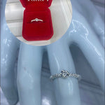 Anillo de compromiso clara elegancia