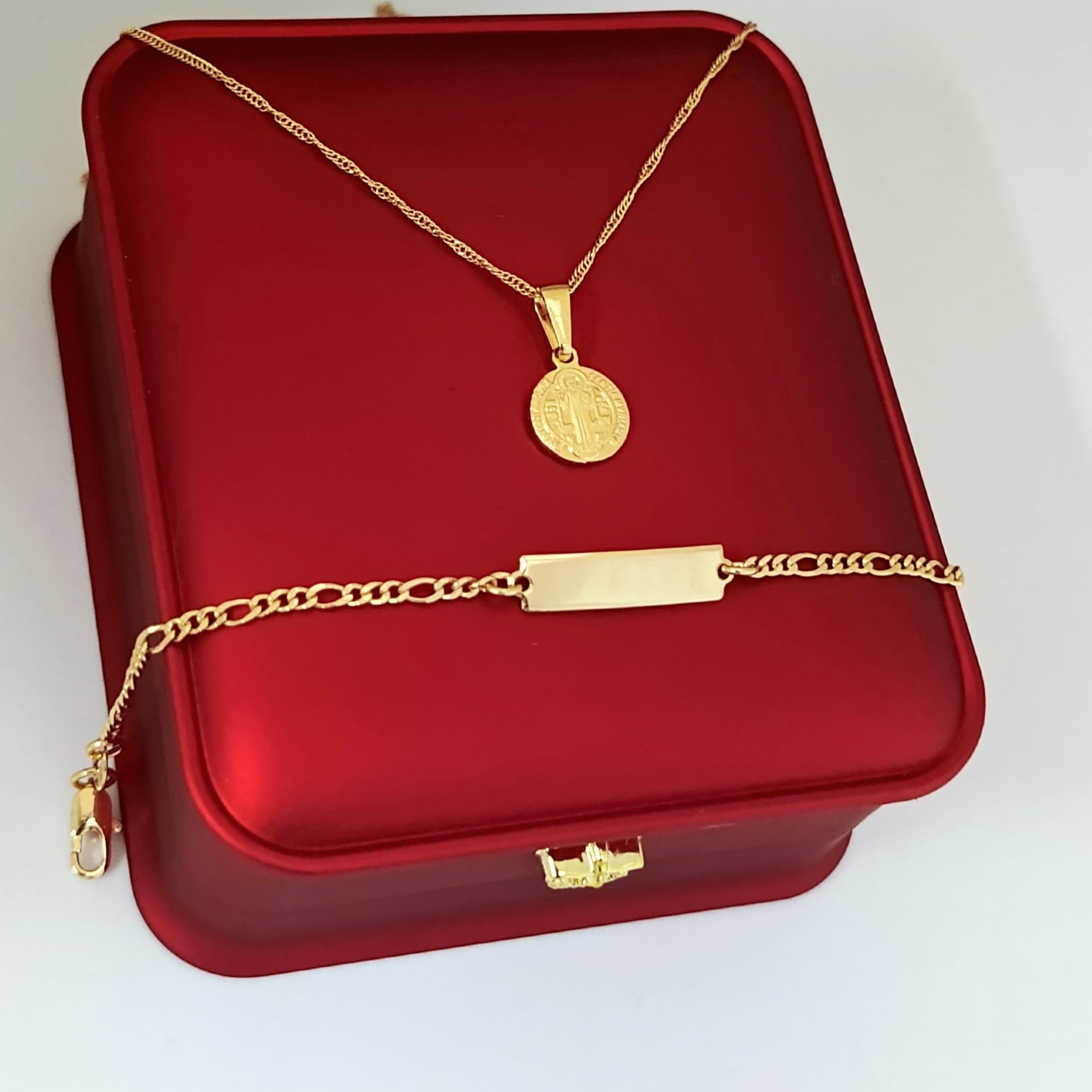 🌟Combo San Benito: Luce cadena, dije y esclava Cartier con elegancia y protección”