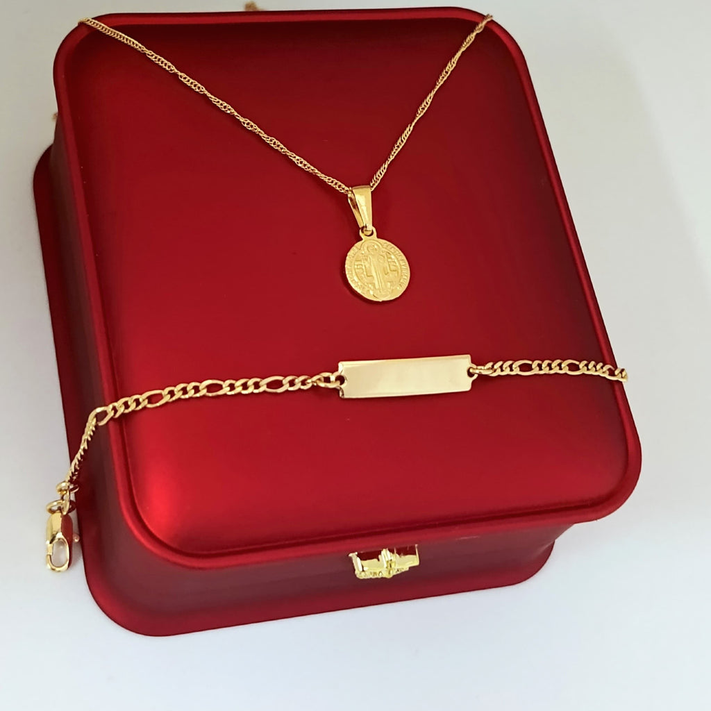 🌟Combo San Benito: Luce cadena, dije y esclava Cartier con elegancia y protección”