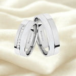 Argollas mate y liso brillante y zircon suizo blanco