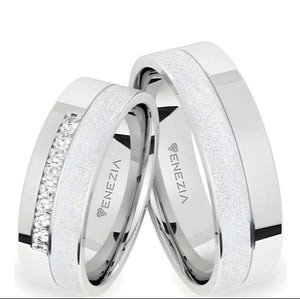 Argollas mate y liso brillante y zircon suizo blanco