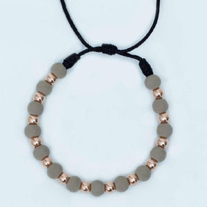 Pulsera tejida con balín #4 y neopreno liso