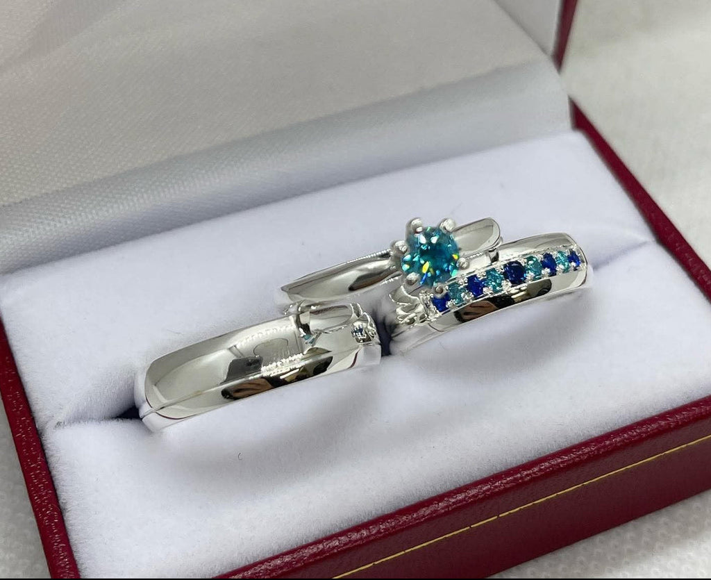 SET DE ARGOLLAS DE MATRIMONIO CON ANILLO DE COMPROMISO SUEÑO DE ZAFIRO REF 5668