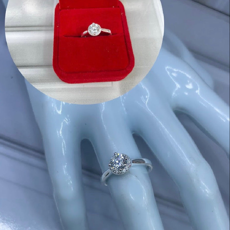 Anillo de compromiso Reyna de Luz Q33.0