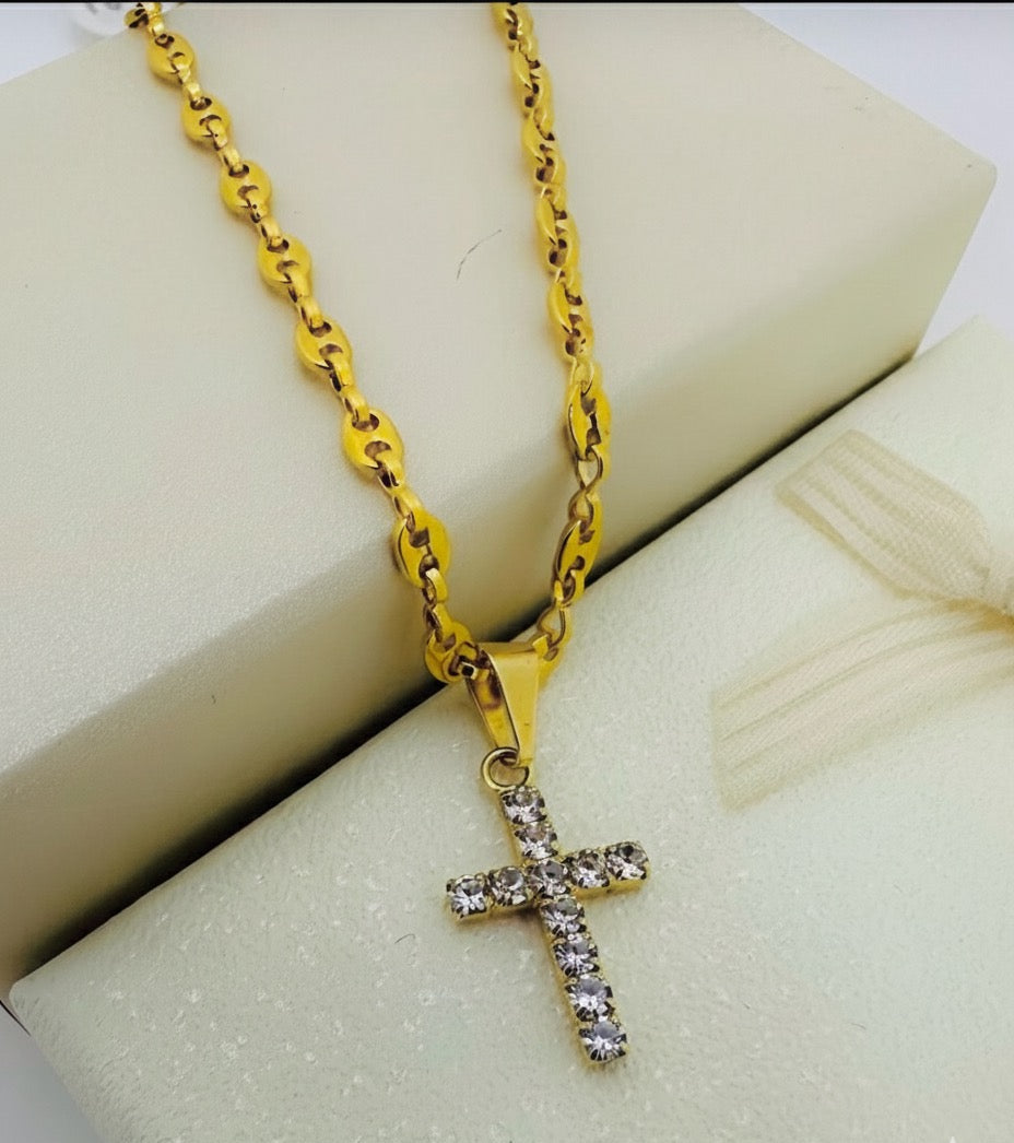 CONJUNTO DE CADENA DE HOMBRE GUCCI CON DIJE CRUZ  CON CIRCONES