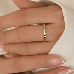 ANILLO ZOE MINIMALISTA