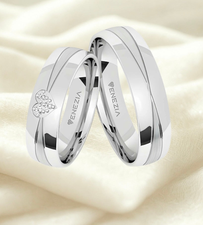 Argollas Liso brillante y corazón zircon