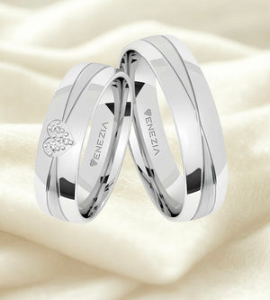Argollas Liso brillante y corazón zircon
