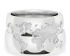 Argollas liso con relieve de mapamundi