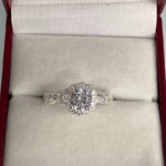 Anillo de compromiso flor de CRYSTAL