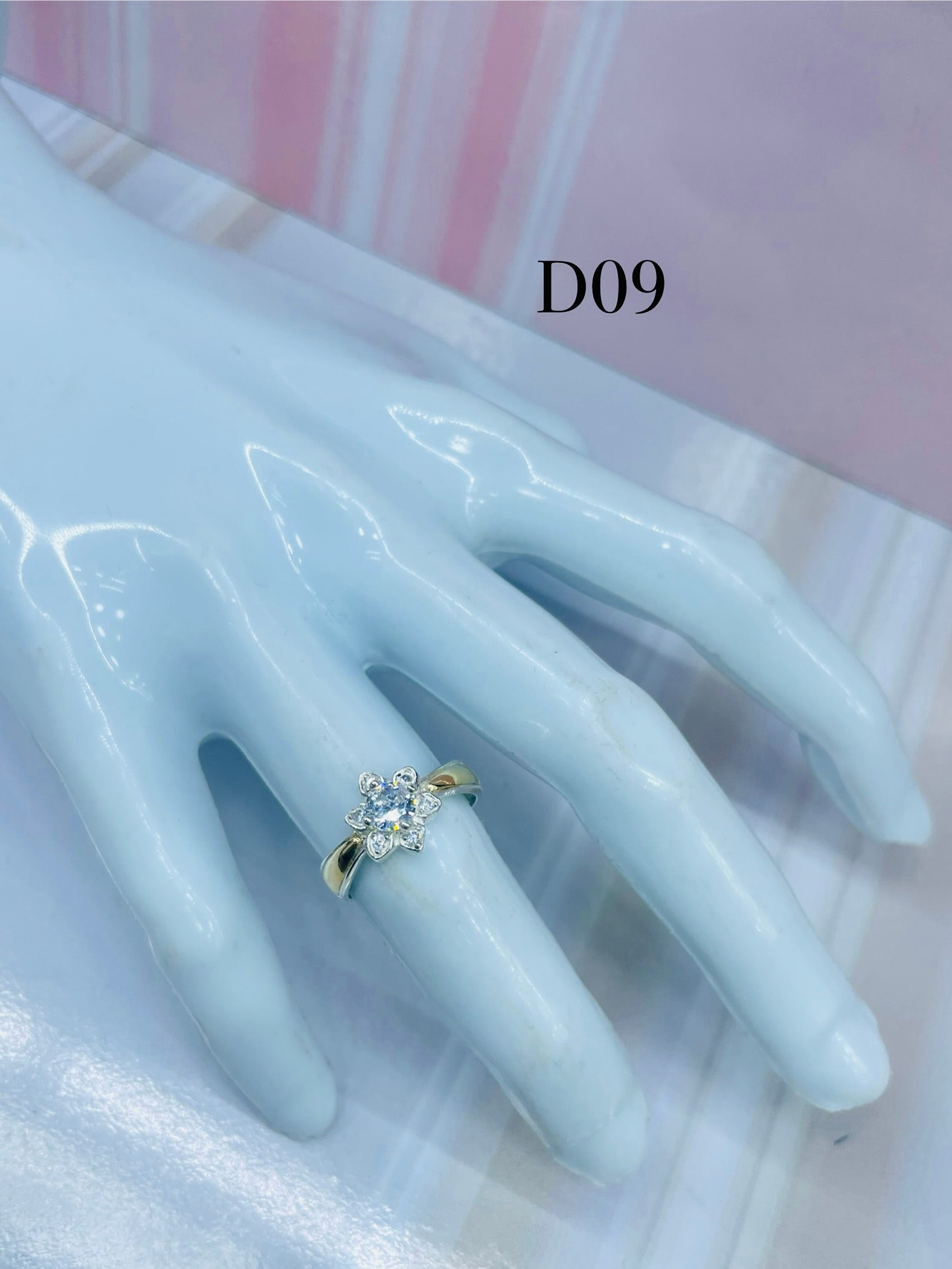 Anillo De Dama Flor De Cristal Ref 4276