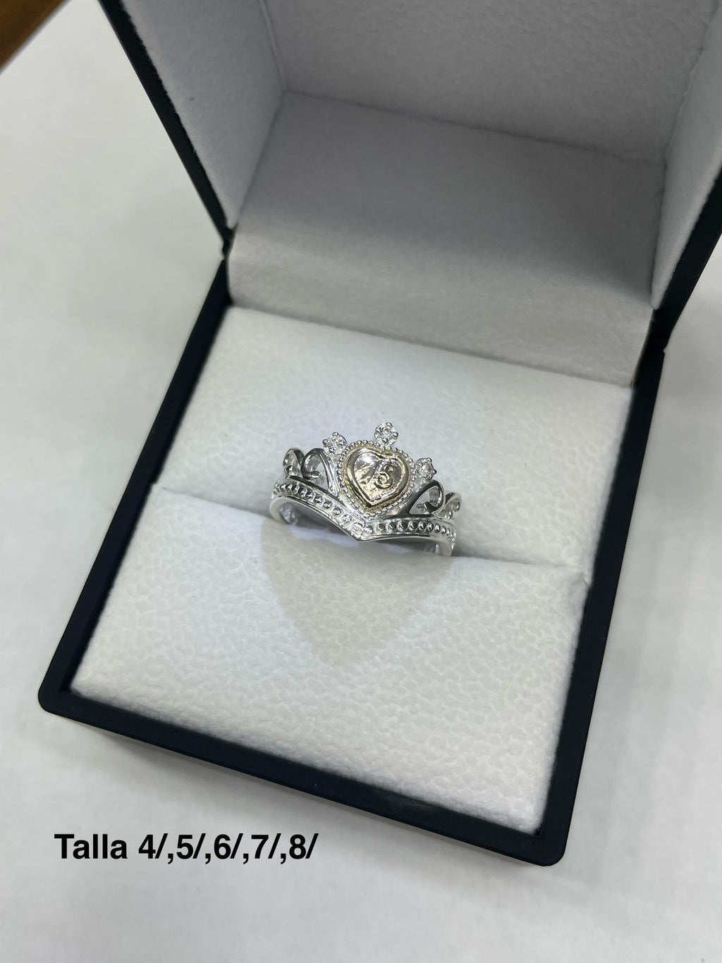 Anillo 15 Años Tiara Dorada Circones blancos Ref 4474