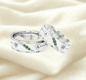 Argollas mate electrocardiograma superficial e iniciales zircon suizo verde esmeralda