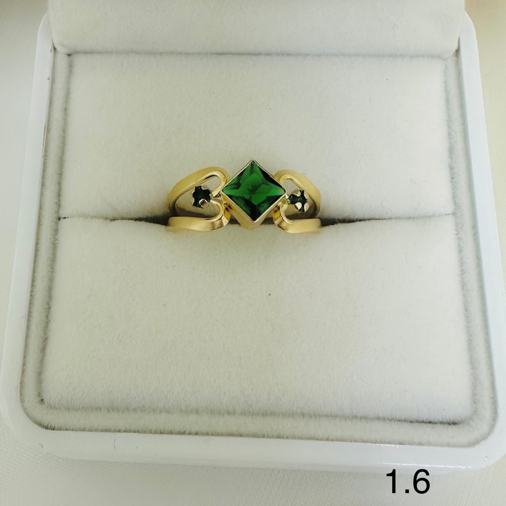 Anillo De Dama Esmeralda de Luz Ref 42